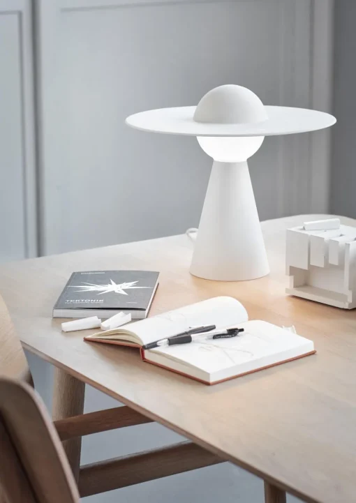 MOEBE Ceramic Bordlampe Hvid