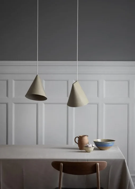 MOEBE Ceramic Pendel Oliven Bred