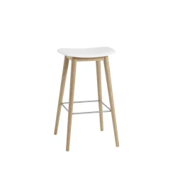 Muuto Fiber Barstol med Trá Base Hvid/Eg H76 cm