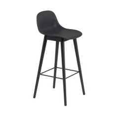Muuto Fiber Barstol med Trá Base Og Ryglán Sort/Sort H97,5 cm
