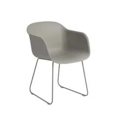 Muuto Fiber Spisebordsstol med Armlán og Sled Base Grå