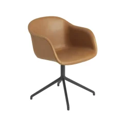 Muuto Fiber Spisebordsstol med Armlán og Swivel Base Láder Polstret Cognac/Sort