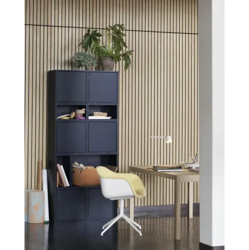 Muuto Fiber Spisebordsstol med Armlán og Swivel Base Grå