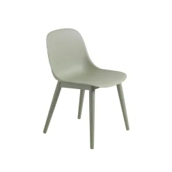 Muuto Fiber Spisebordsstol med Trá Base Støvet Grøn