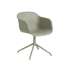 Muuto Fiber Spisebordsstol med Armlán og Swivel Base Støvet Grøn