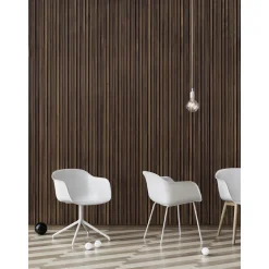 Muuto Fiber Spisebordsstol med Armlán og Swivel Base Støvet Grøn