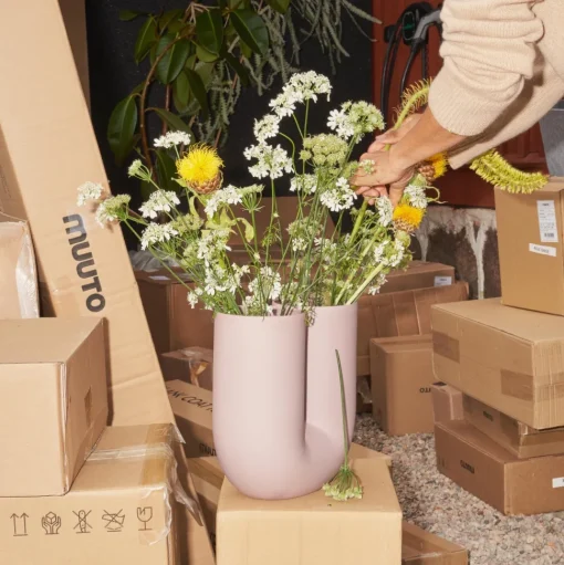 Muuto Kink Vase H26 Dusty Lilac