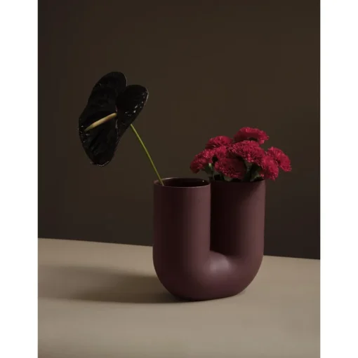Muuto Kink Vase H26 Dyb Rød
