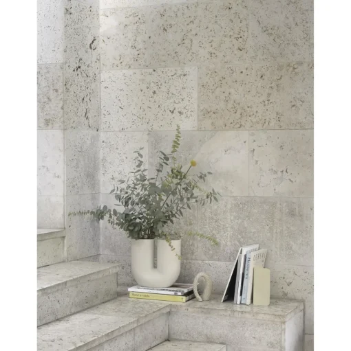 Muuto Kink Vase H26 Sand