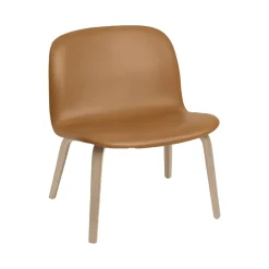 Muuto Visu Lánestol med Trá Base Láder Polstret Cognac/Eg