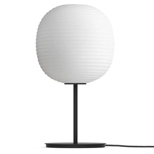 NEW WORKS Lantern Bordlampe med Sort Fod & Matteret Hvid Opal Glas Mellem