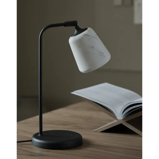 NEW WORKS Material Bordlampe Mørkegrå Beton