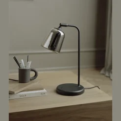 New Works Material Bordlampe Hvid/Opal