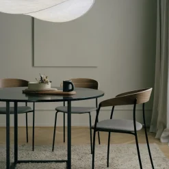 New Works Missing Spisebordsstol med Armlán Valnød/Barnum Pine