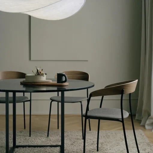 New Works Missing Spisebordsstol med Armlán Valnød/Barnum Pine