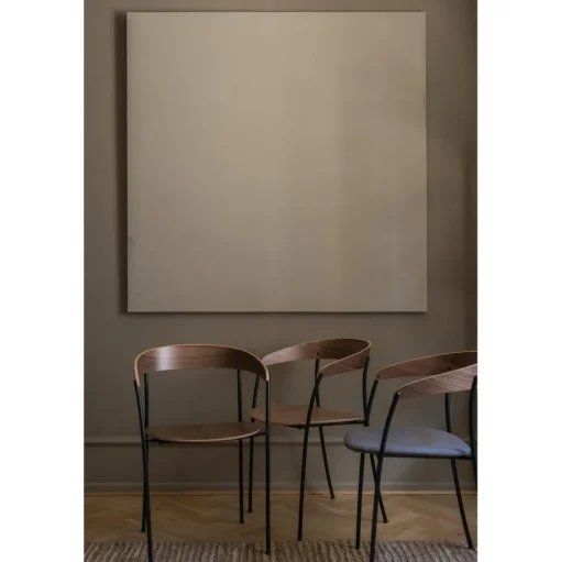 New Works Missing Spisebordsstol med Armlán Valnød/Barnum Pine