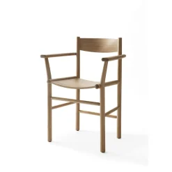 Nikari Linea Collection Akademia Spisebordsstol med Armlán Lys Lakeret Egetrá