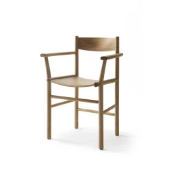 Nikari Linea Collection Akademia Spisebordsstol med Armlán Lakeret Egetrá