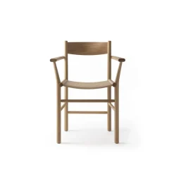Nikari Linea Collection Akademia Spisebordsstol med Armlán Lakeret Egetrá