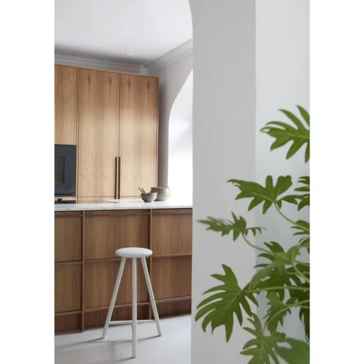 Nikari Linea Collection Perch Barstol Sortbejdset Egetrá