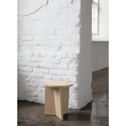 Nikari Marfa Skammel/Bord Olieret Asketrá