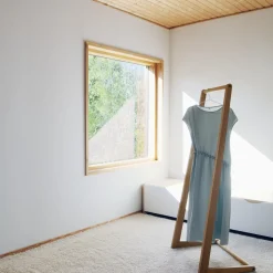 Nikari Skandinavia Collection Lille Tøjstativ Olieret Asketrá