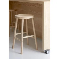 Nikari Storia Skammel Olieret Asketrá 65 cm