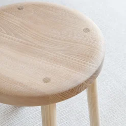 Nikari Storia Skammel Olieret Asketrá 45 cm