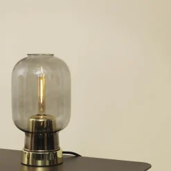 Normann Copenhagen Amp Bordlampe Røgfarvet/Messing