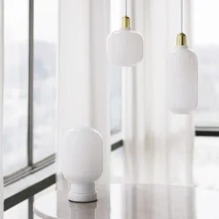 Normann Copenhagen Amp Pendel Stor Hvid/Messing