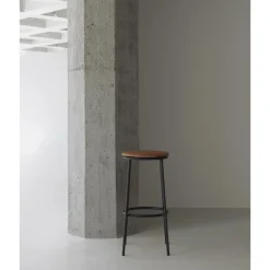 Normann Copenhagen Circa Barstol H75 Láderpolstret Sort/Brandy Láder 41574