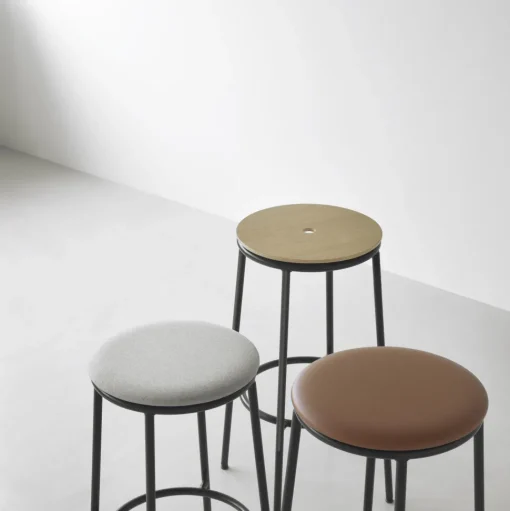 Normann Copenhagen Circa Barstol H75 Láderpolstret Sort/Brandy Láder 41574