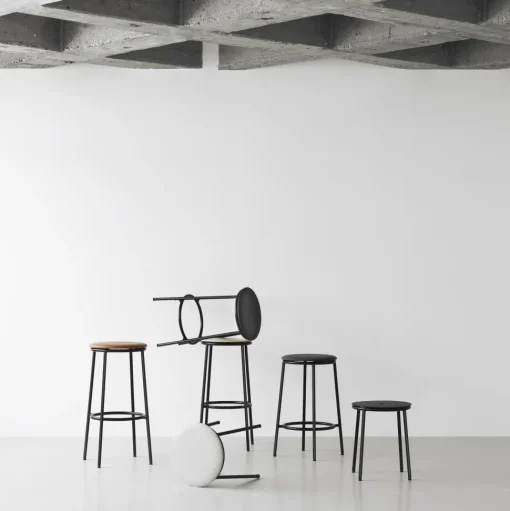 Normann Copenhagen Circa Barstol H75 Láderpolstret Sort/Brandy Láder 41574