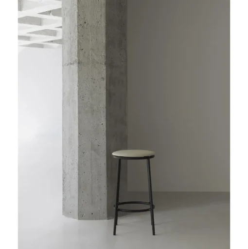 Normann Copenhagen Circa Barstol H65 Polstret Sort/MLF20 Sand