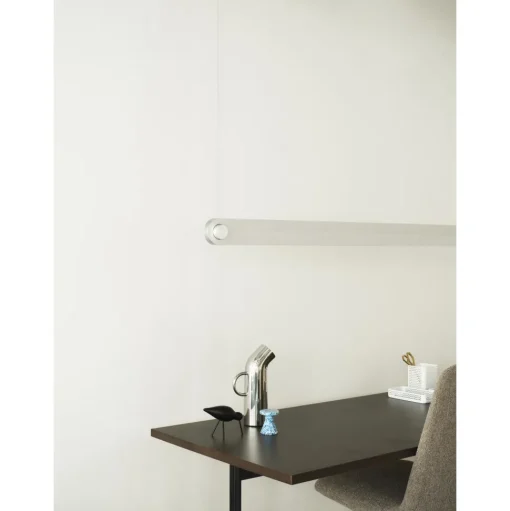 Normann Copenhagen Dim Linear Pendel Børstet Aluminium