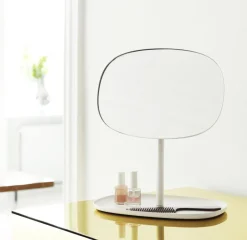 Normann Copenhagen Flip Spejl Messing