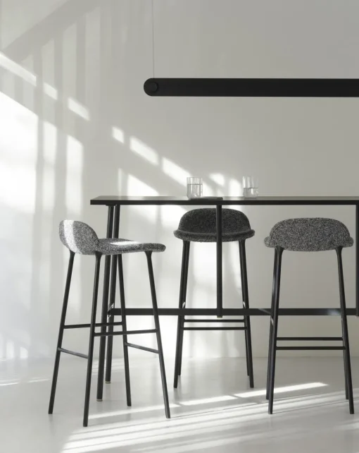 Normann Copenhagen Form Barstol H75 cm Sort/Sort Stål