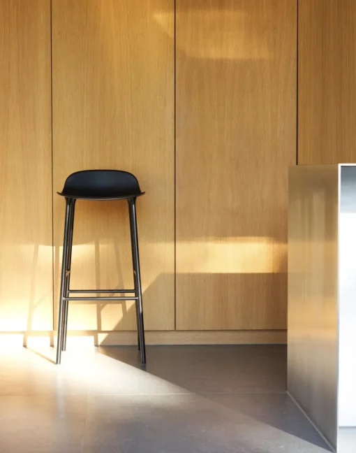 Normann Copenhagen Form Barstol H75 cm Sort/Sort Stål