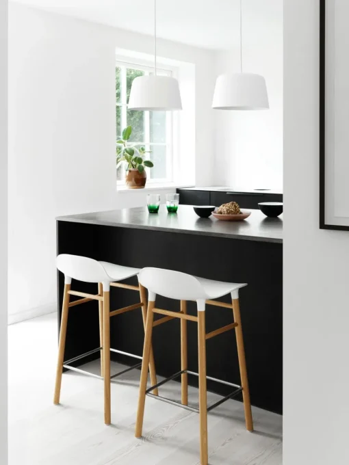 Normann Copenhagen Form Barstol H75 cm Sort/Sort Stål