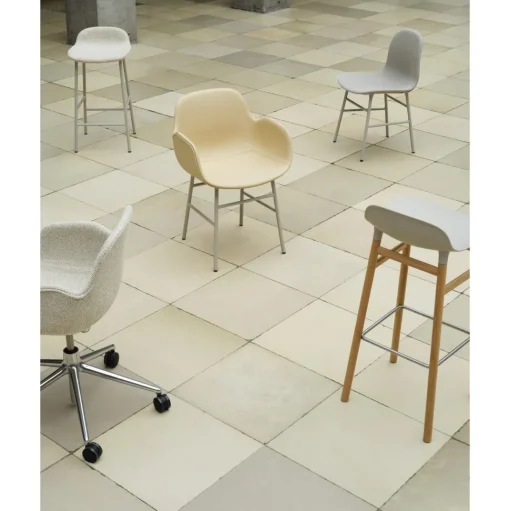 Normann Copenhagen Form Barstol H75 cm Grå/Egetrá