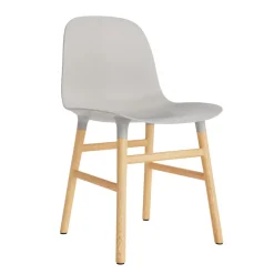 Normann Copenhagen Form Spisebordsstol med Armlán Sort/Egetrá
