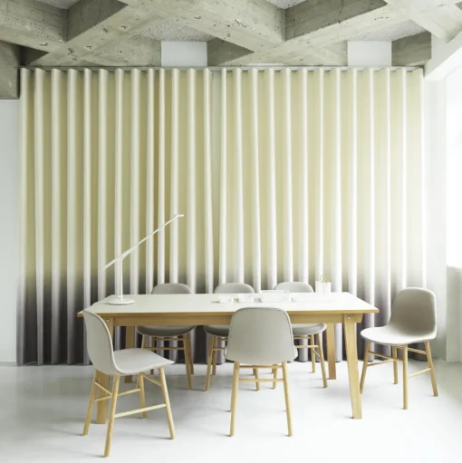 Normann Copenhagen Form Spisebordsstol Hvid/Egetrá