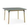Normann Copenhagen Form Spisebord 120 x 120 cm Grøn/Egetrá