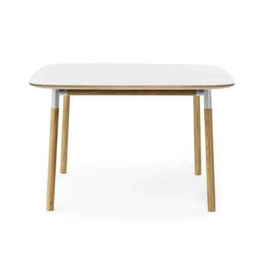 Normann Copenhagen Form Spisebord 120 x 120 cm Hvid/Egetrá