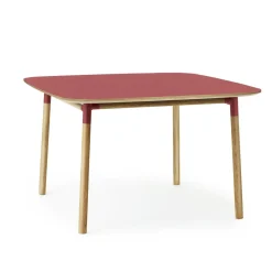 Normann Copenhagen Form Spisebord 120 x 120 cm Rød/Egetrá