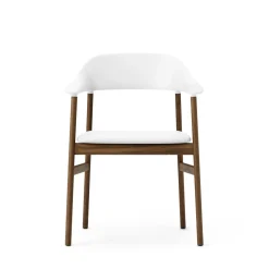 Normann Copenhagen Herit Spisebordsstol med Armlán Láder Polstret Røget Egetrá/ Hvid