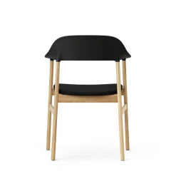 Normann Copenhagen Herit Spisebordsstol med Armlán Polstret Egetrá/ Sort
