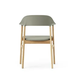 Normann Copenhagen Herit Spisebordsstol med Armlán Láder Polstret Egetrá/ Støvet Grøn