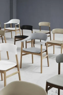 Normann Copenhagen Herit Spisebordsstol Egetrá/ Hvid