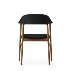 Normann Copenhagen Herit Spisebordsstol med Armlán Polstret Røget Egetrá/ Sort